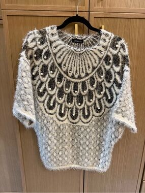 Luxury Pearl-Embellished Crew Sweater - Ivory & Charcoal